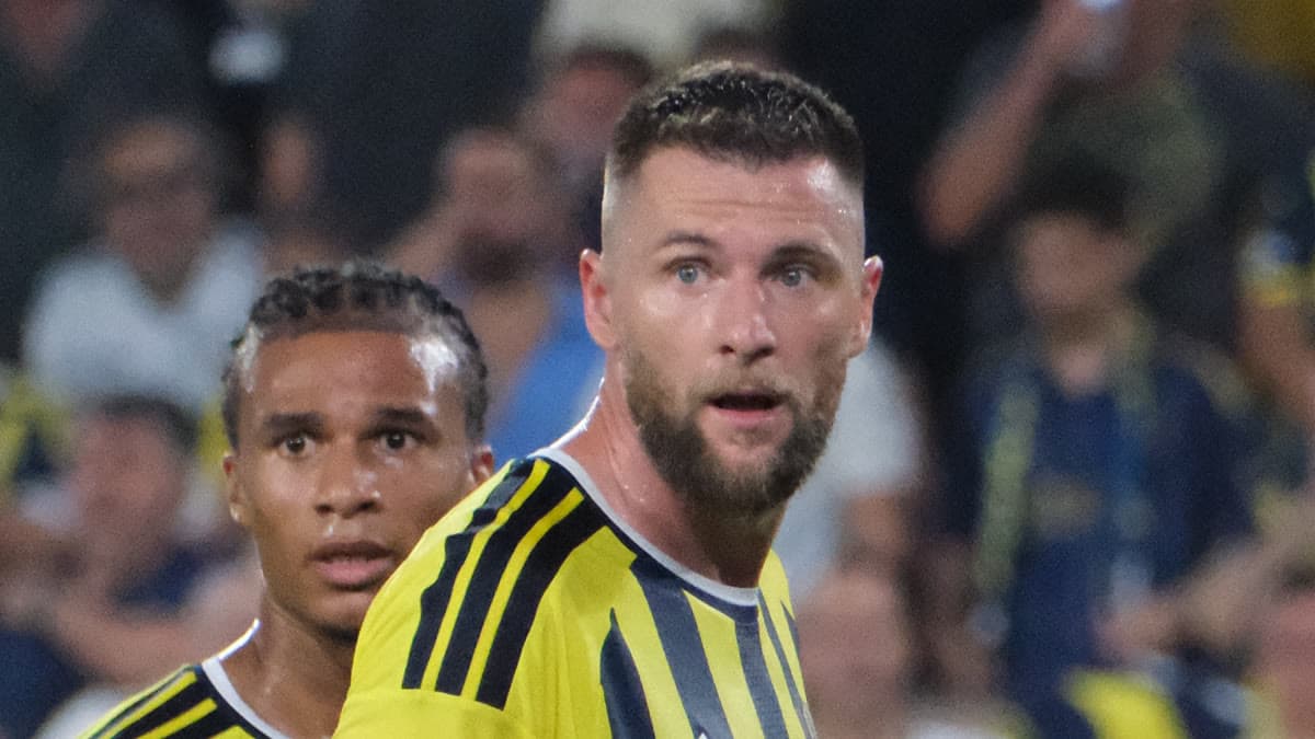 Milan Skriniar, Fenerbahçe formasıyla sahada (arşiv fotoğrafı)
