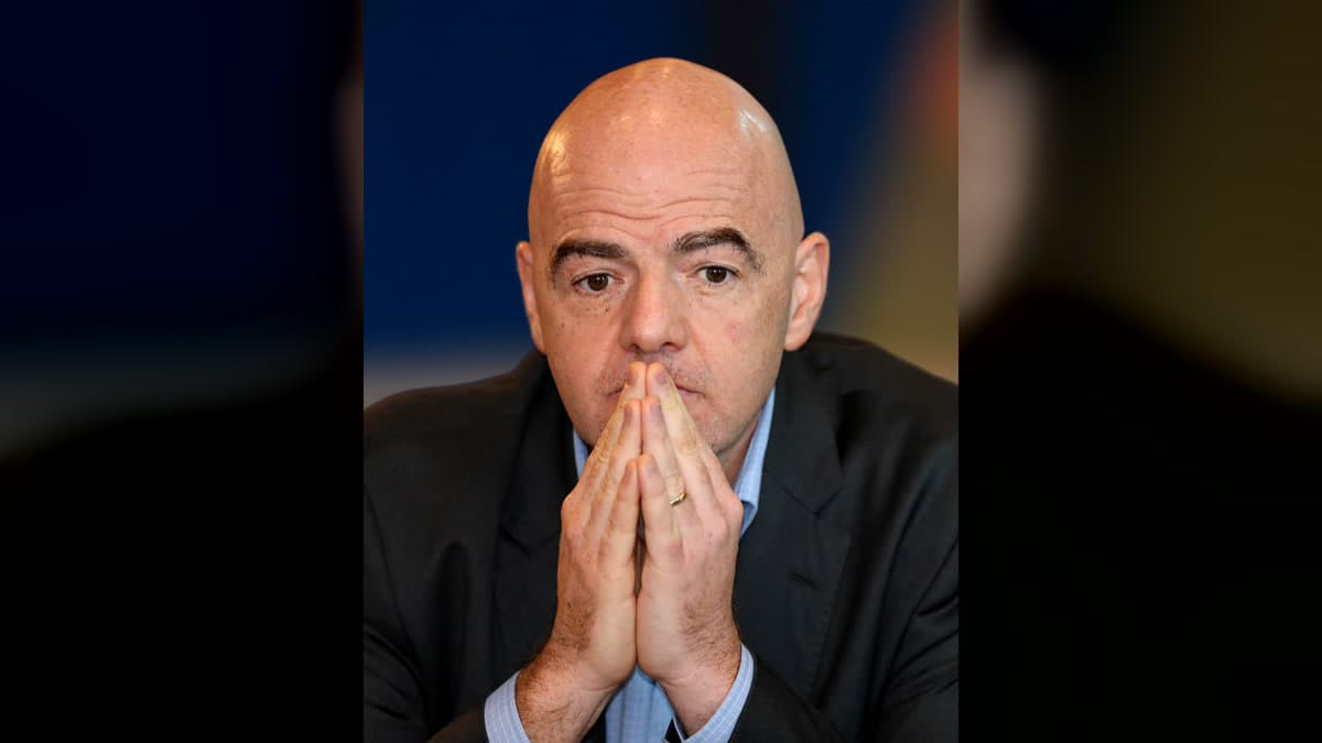FIFA Başkanı Gianni Infantino basın toplantısında