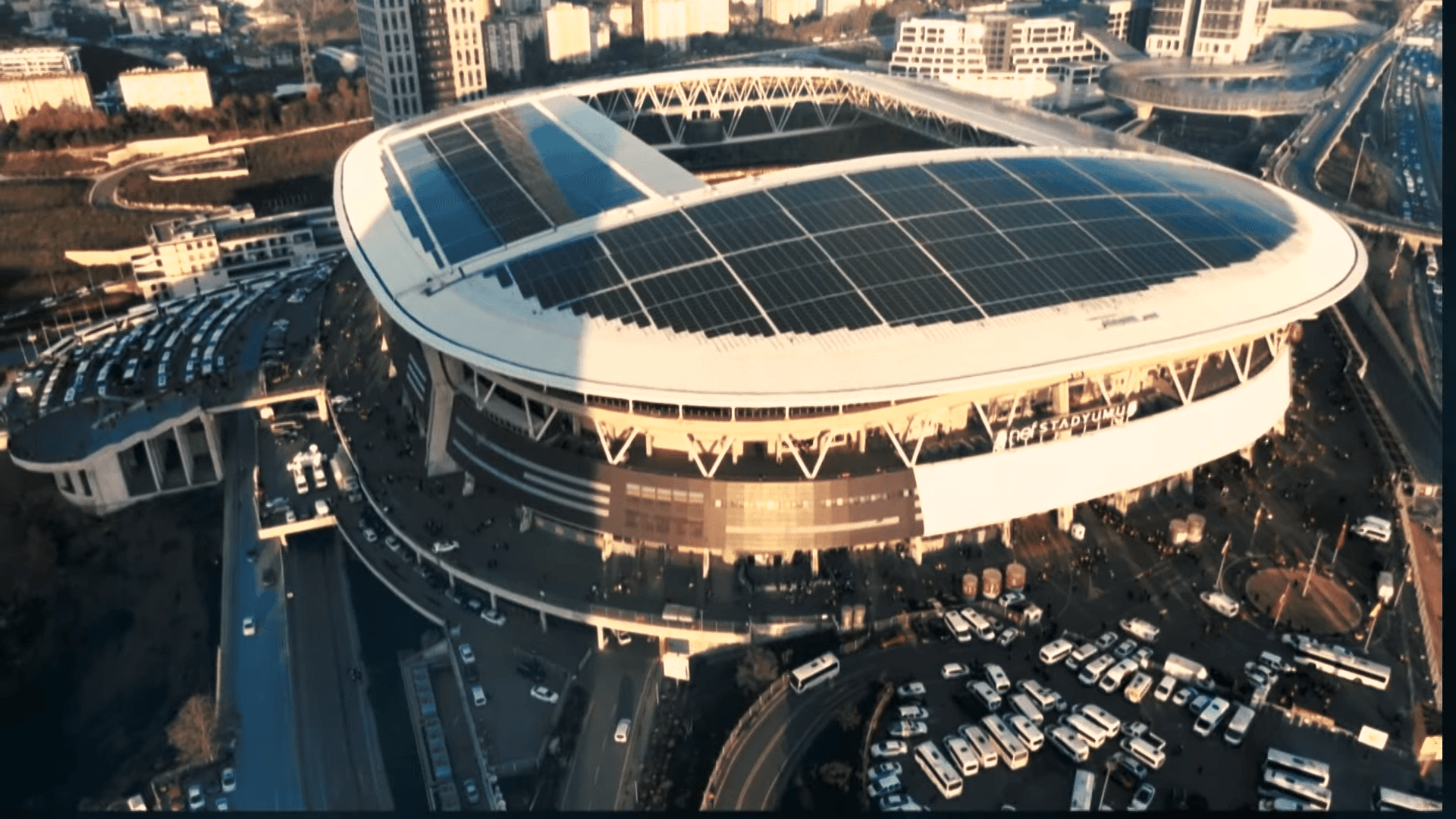 Galatasaray'ın ev sahipliği yaptığı RAMS Park Stadyumu'nun havadan çekilmiş dış görünümü
