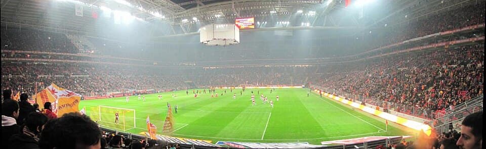 Galatasaray taraftarı RAMS Park'ta — Real Madrid'li Raul Asencio transferi konuşuluyor (arşiv görüntü)
