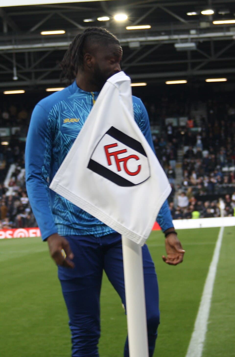 Tolu Arokodare, Wolverhampton forması ile saha kenarında — Trabzonspor transferi gündemde