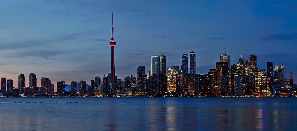 Toronto silüeti — Kanada turist vizesi (TRV) nasıl alınır rehberi