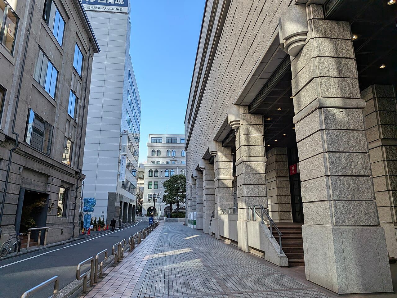 Tokyo Menkul Kıymetler Borsası binasının dış cephesi