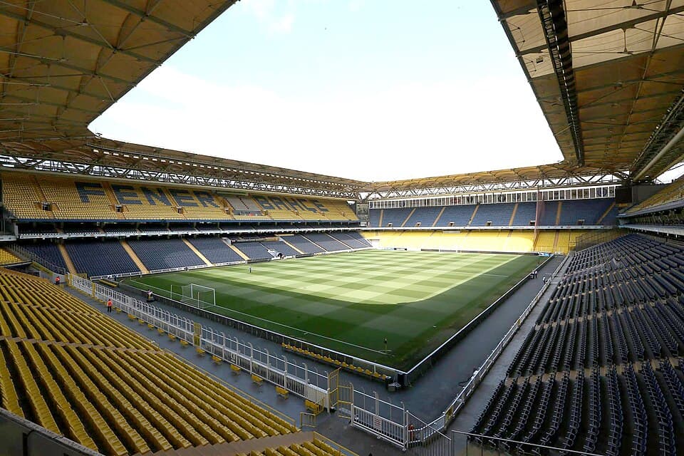 Fenerbahçe Şükrü Saracoğlu Stadyumu'nun içeriden görünümü