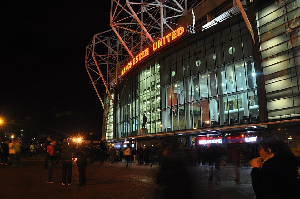 Manchester United'ın Old Trafford Stadyumu — Ederson transferi resmen iptal edildi (arşiv görüntü)