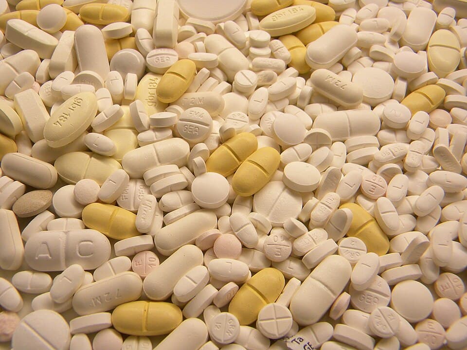 Uyku takviyesi olarak kullanılan melatonin hapları (temsilî)