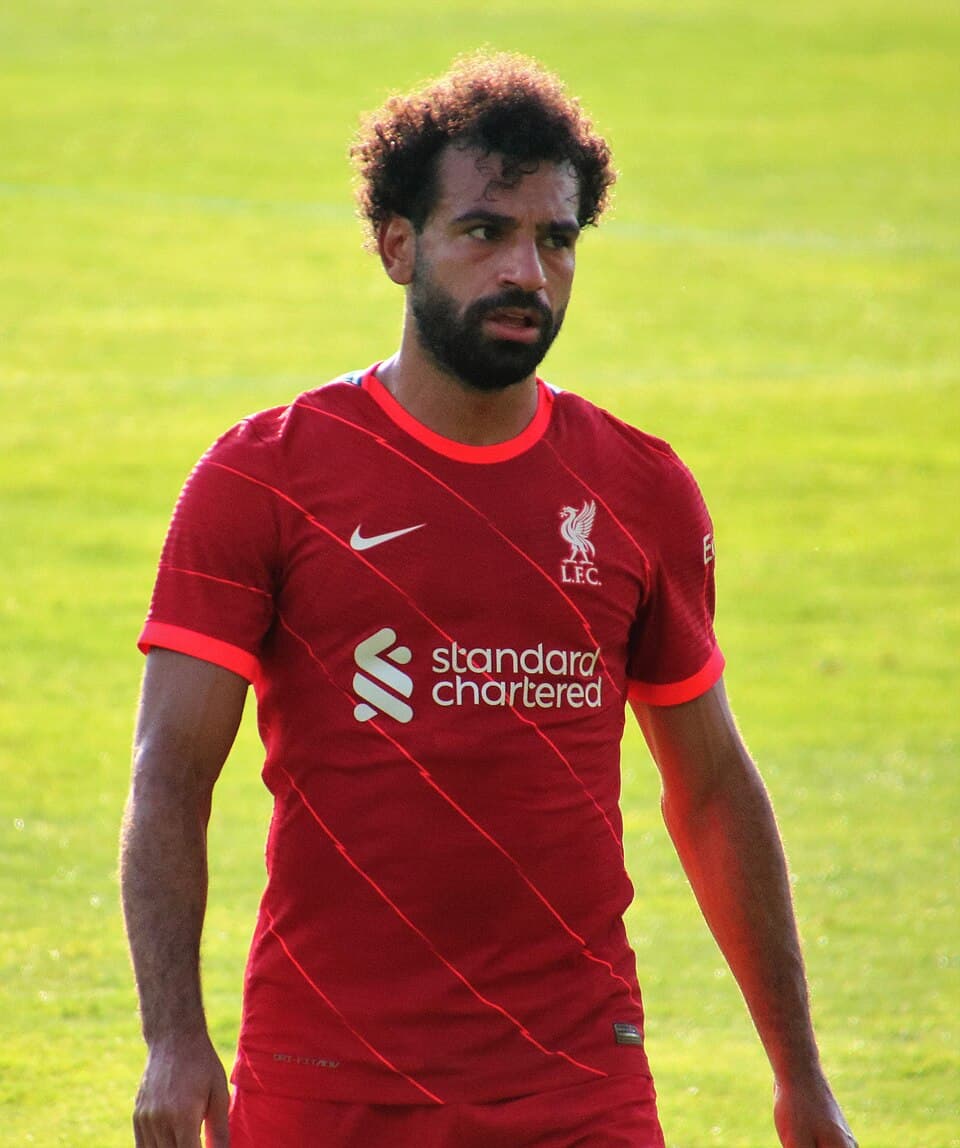 Mohamed Salah, Liverpool forması ile sahada — Beşiktaş ile menajer komisyonu krizi konuşuluyor