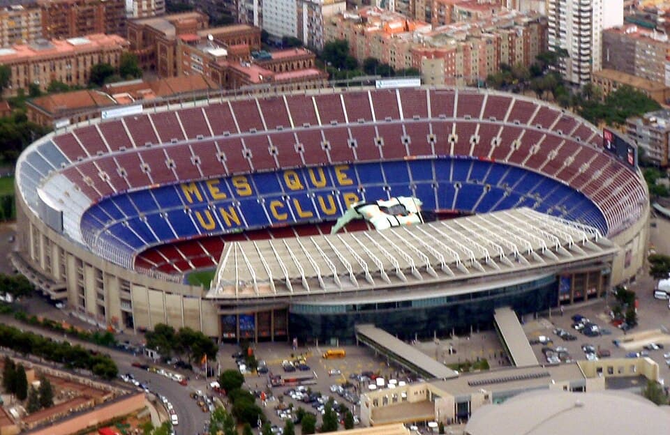 Barcelona'nın Camp Nou Stadyumu — Club Brugge'den Jesse Bisiwu transferi tamamlandı (arşiv görüntü)