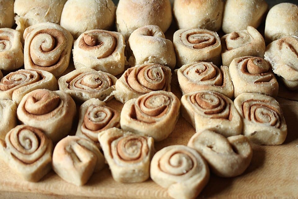 Dilimlenmiş glutensiz ekmek somunu