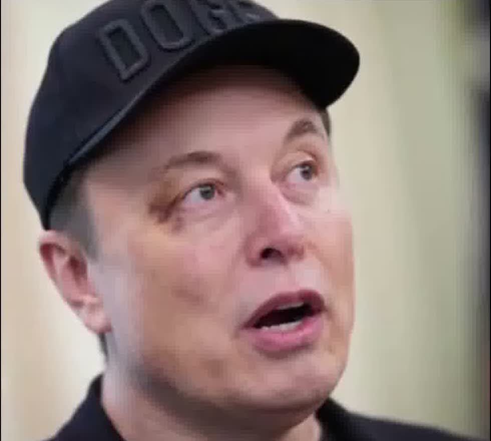 Elon Musk'ın Mayıs 2025'te Oval Ofis'teki basın toplantısında görülen gözündeki morluk